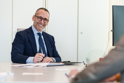 Il sottosegretario Mauro Piazza