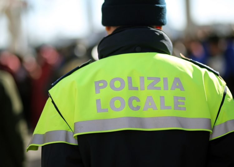 Solidarietà da presidente Fontana a Diego Monopoli, comandante della Polizia Locale di Rovellasca, rimasto gravemente ferito durante un controllo stradale.