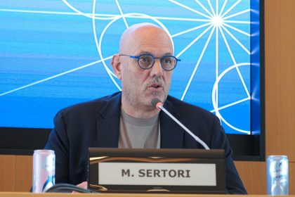 L'assessore Massimo Sertori durante un suo intervento. Immagine utilizzata per articolo crisi idrica 