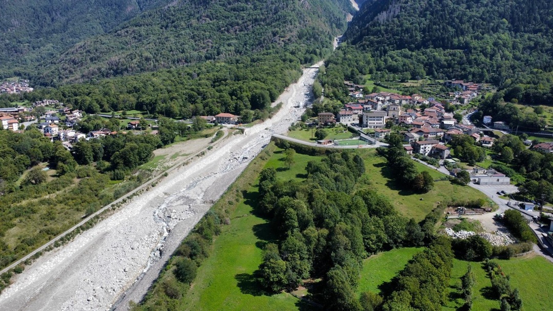 Il presidente Fontana ha effettuato un sopralluogo a Sonico (Brescia), in foto, in seguito alla frana causata dal maltempo del 20 agosto 2026