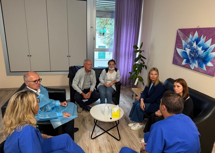LNotizie-Foto/Video. Francesco torna in Italia, Bertolaso e Tironi a Niguarda: La Lombardia è con lui