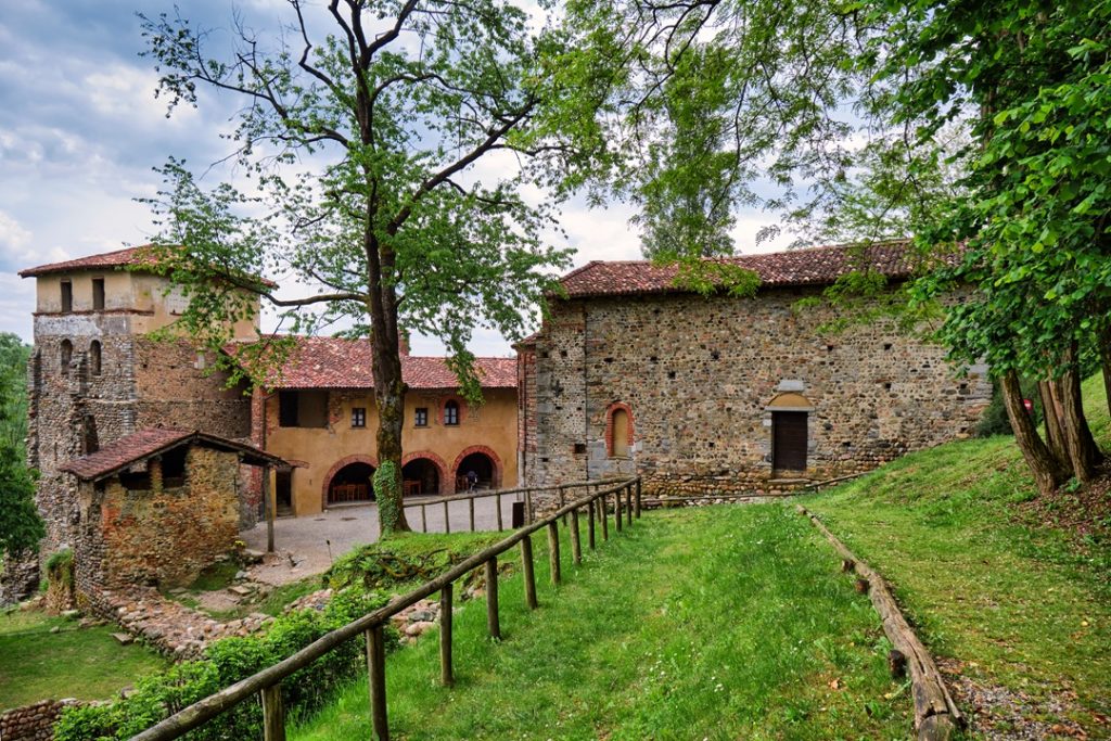 Monastero di Torba, immagine utilizzata per pezzo abbonamento musei in Lombardia in estate _Shutterstock 13082026