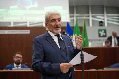sottosegretario Cattaneo a consegna premio Voce lombarda nel mondo 2026