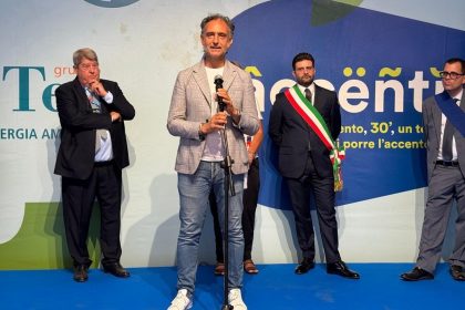 L'assessore Beduschi durante il suo intervento all'inaugurazione della trentesima edizione del Festivaletteratura di Mantova