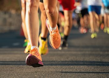 Presentata a Palazzo Lombardia la sesta edizione della CR10 Run, gara di corsa su strada in programma domenica 18 ottobre a Cremona.