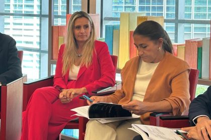 In foto l’assessore regionale alla Cultura Francesca Caruso in Biblioteca Tremaglia alla conferenza stampa di presentazione della stagione 2026/2027 di OperaLombardia