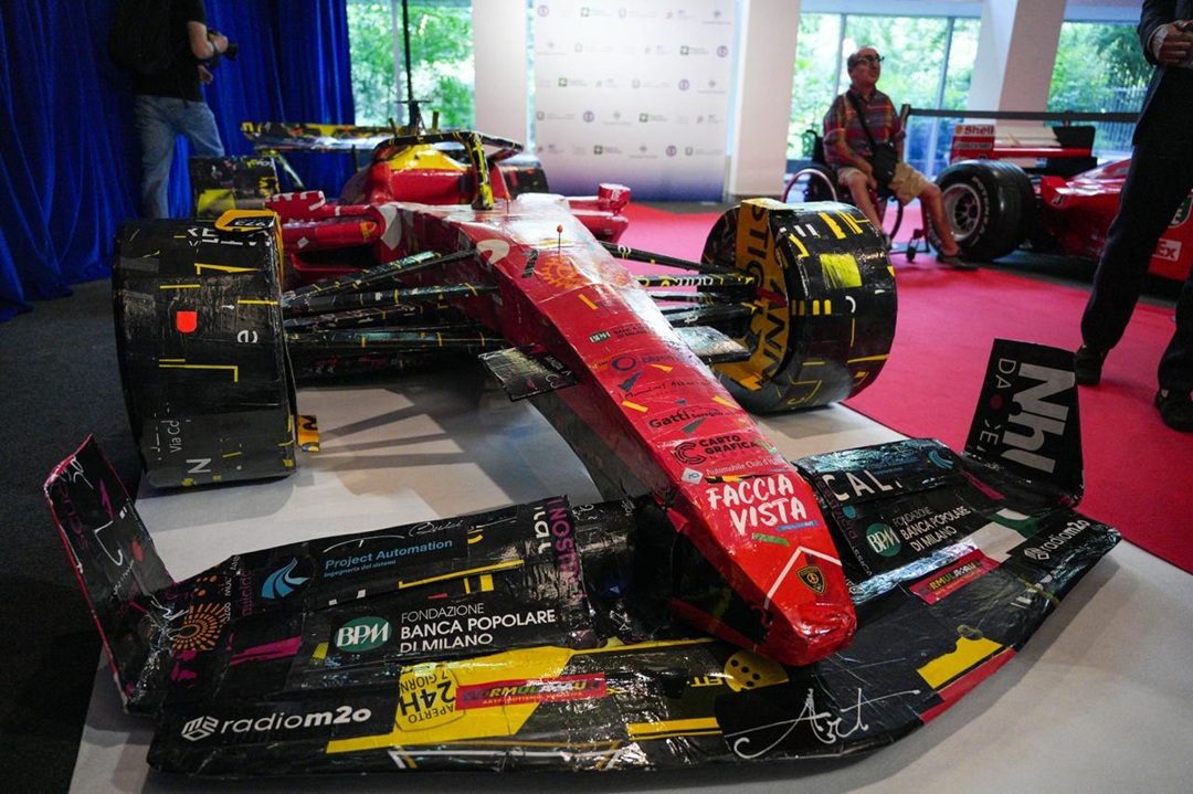 La conferenza stampa di presentazione del Gran Premio di Monza 2026 di Formula 1 Nella foto è presente la Ferrari che era in mostra durante la conferenza
