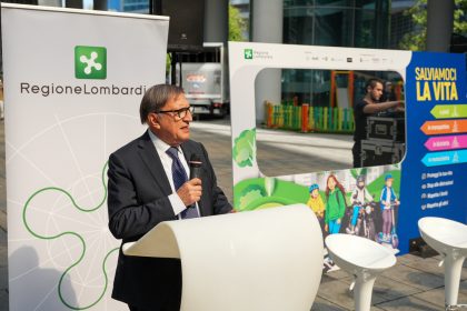 In foto l’assessore regionale Romano La Russa all’evento organizzato da Regione Lombardia per promuovere la sicurezza stradale