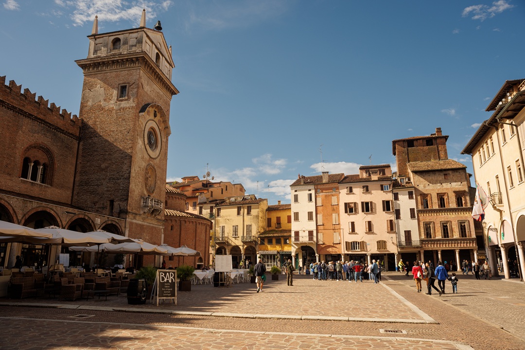'Solo in Lombardia', la campagna di promozione turistica promossa dall'assessore Debora Massari, fa tappa nella provincia di Mantova