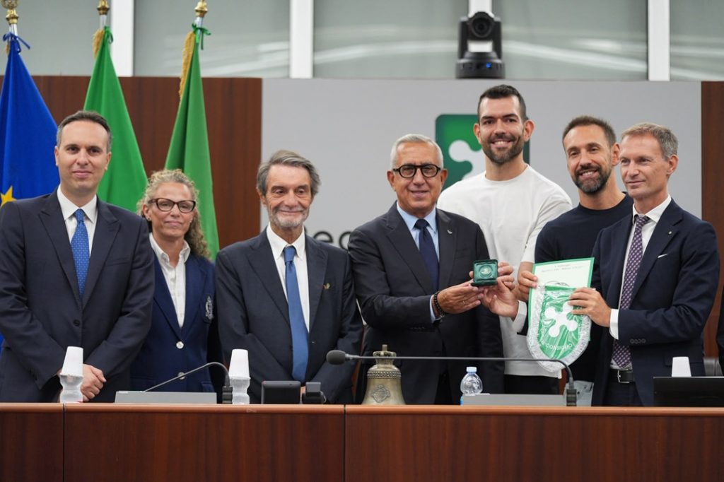 Una stagione da incorniciare per la Pallacanestro Olimpia Milano, che ha celebrato il triplete a Palazzo Pirelli