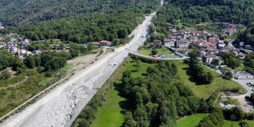Una veduta aerea di Sonico dopo il maltempo di agosto