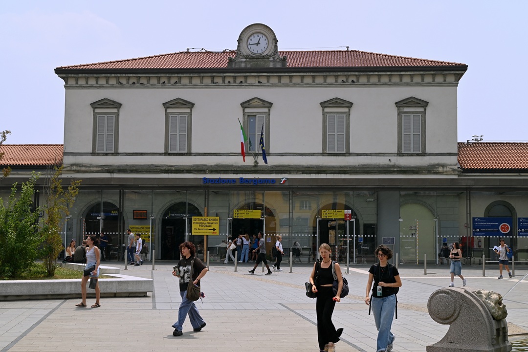 L'area esterna della Stazione di Bergamo, immagine utilizzata per comunicato stampa per firma accordo stazioni sicure Bergamo e Seriate