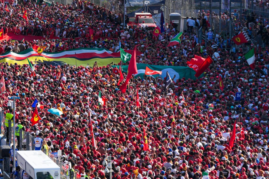 Il weekend del Gran Premio d'Italia ha fatto registrare a Monza oltre 400.000 presenze, un pubblico per il 64% internazionale