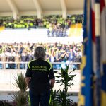 In foto una volontaria di Protezione civile: in occasione della ricorrenza di San Pio si celebra la Giornata di ringraziamento