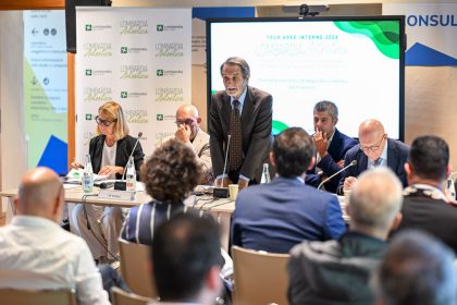 alcuni momenti del tour aree interne del presidente Fontana e dell'assessore Sertori in Valchiavenna