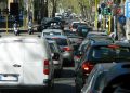 immagine del traffico per dare l'idea del rinvio del blocco degli eiro 5 diesel approvato dal Governo