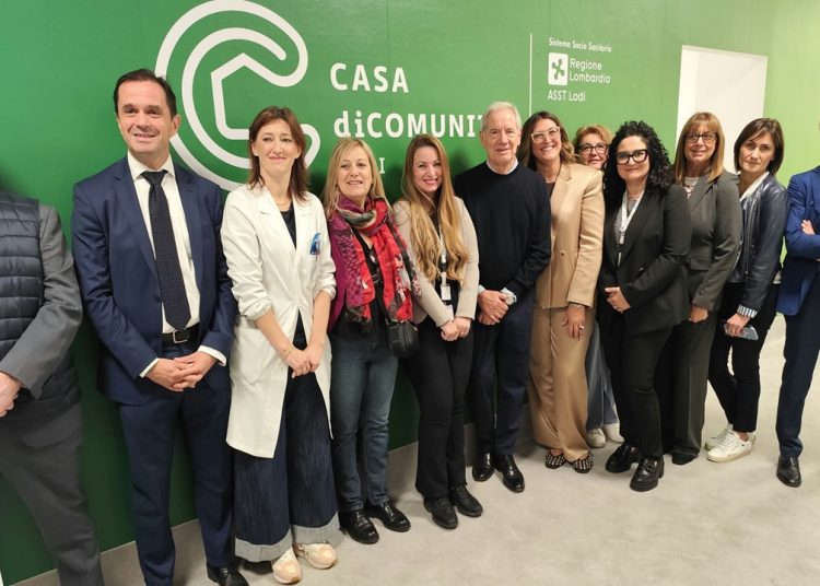 In foto l’assessore regionale Guido Bertolaso all’inaugurazione di strutture e case di comunità nel lodigiano
