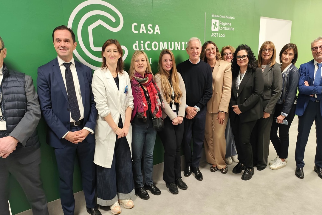 In foto l’assessore regionale Guido Bertolaso all’inaugurazione di strutture e case di comunità nel lodigiano