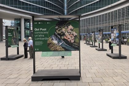Nella piazza del Palazzo della Giunta la mostra fotografica sulle Aree Interne della Lombardia