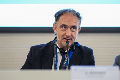 In foto la firma della dichiarazione di Mantova con l’assessore regionale Alessandro Beduschi