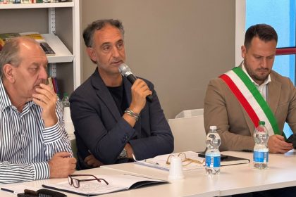 L'assessore Beduschi e il sottosegretario La Pietra a Canneto sull'Oglio per l'incontro sul florovivaismo