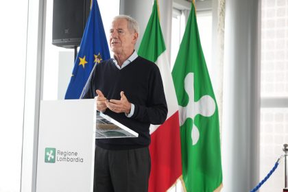 L’assessore regionale al Welfare, Guido Bertolaso, interviene a palazzo Lombardia all'apertura dei lavori della settimana europea per la salute e la sicurezza sul lavoro