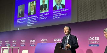 In occasione di Ces Unveiled Milan 2026, la Lombardia ha firmato un Protocollo d'intesa per rafforzare le ricadute dell'evento sul territorio. In ffoto il presidente della Regione , Attilio Fontana, in un momento del suo intervento.