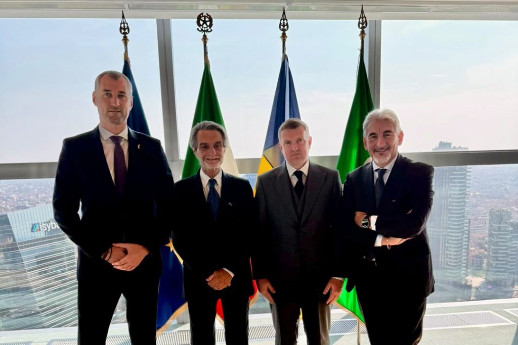 In foto il presidente della Regione Lombardia Attilio Fontana e il sottosegretario Cattaneo all’incontro con l’ambasciatore e il console dell’Ucraina