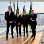 In foto il presidente della Regione Lombardia Attilio Fontana e il sottosegretario Cattaneo all’incontro con l’ambasciatore e il console dell’Ucraina