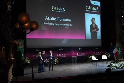 Il presidente della Lombardia Caruso durante il suo intervento sul palco del Teatro La Scala nell'ambito dell'evento Futura 2026