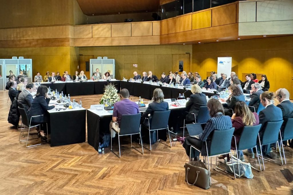 L’assessore regionale allo Sviluppo economico, Guido Guidesi, interviene a Lindau (Germania) al Forum Eusalp