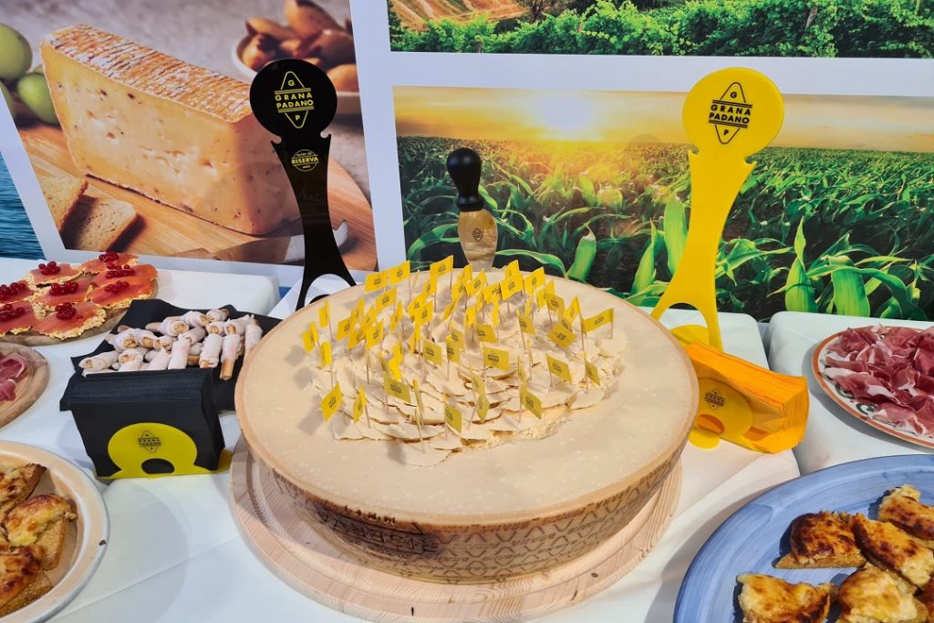 Grana Padano, con il Parmigiano Reggiano una della Dop più importanti a livello europeo e interessato dalla Dichiarazione di Mantova