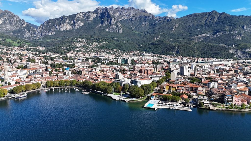 Regione Lombardia stanzia 120.000 euro a favore del Comune di Lecco (foto panoramica) per un masterplan sullo sviluppo urbano e l'attrattività del territorio.