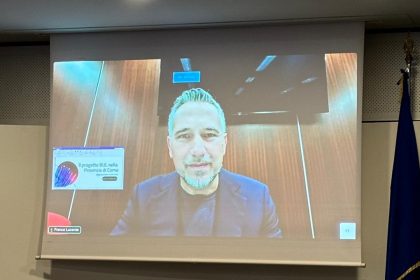 In foto l’assessore regionale ai Trasporti Franco Lucente intervenuto in videocollegamento a Como sul tema della fibra ottica e banda ultra-larga