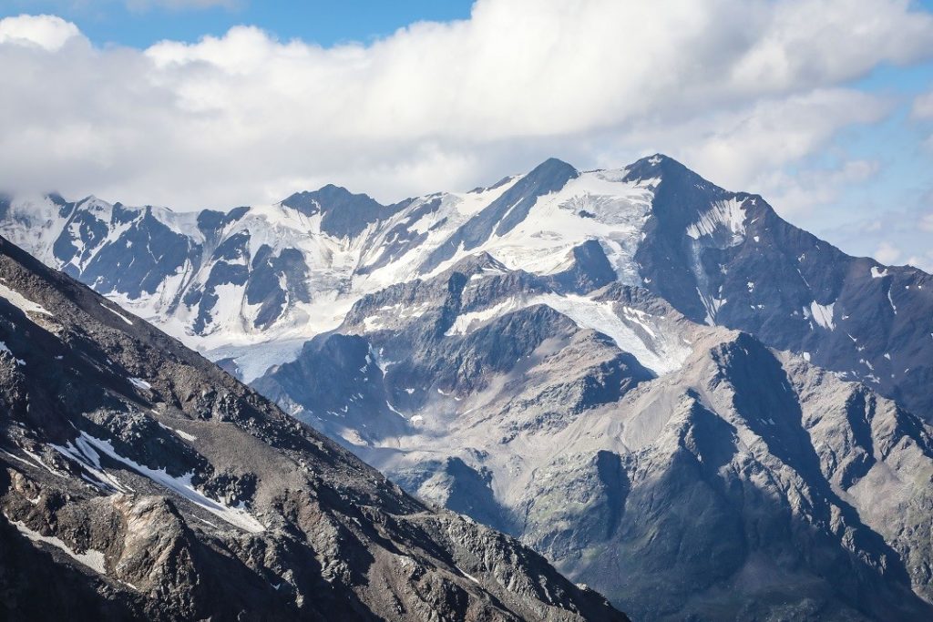 Regione Lombardia lancia il concorso 'Raccontami la tua montagna' per le scuole