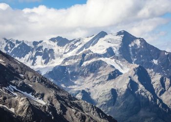 Regione Lombardia lancia il concorso 'Raccontami la tua montagna' per le scuole