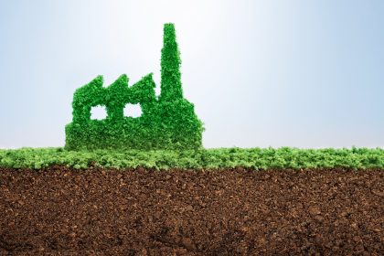 La foto mostra un profilo di azienda fatto da piante verdi. Immagine utilizzata per apertura candidature bando Ricircolo