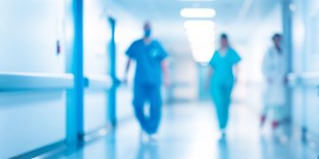 La Regione ha chiesto accertamenti all'Ats dopo il decesso di una donna 89enne dimessa dal pronto soccorso della Clinica Città Studi di Milano.
