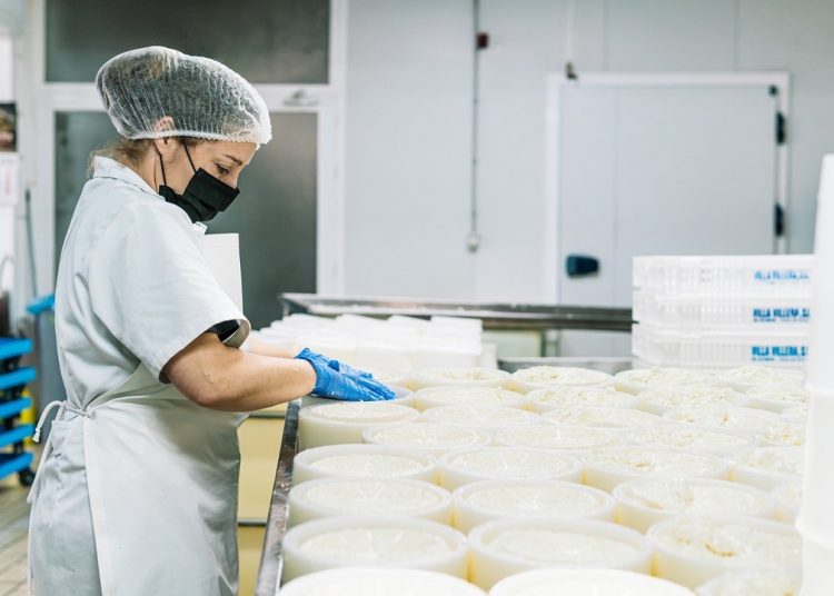 Regione Lombardia segue con attenzione la vicenda di Bresciangrana per garantire produzione di latte e Grana Padano