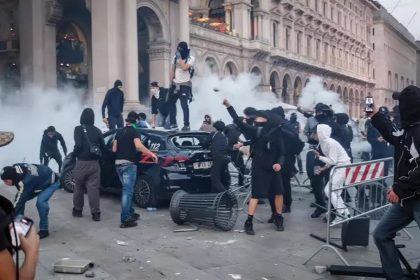Il presidente di Regione Lombardia, Attilio Fontana, condanna gli scontri di Milano ed esprime solidarietà alle Forze dell'ordine (foto Ansa)